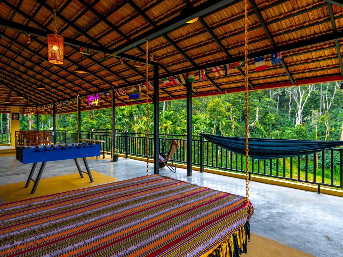 The Hosteller Coorg Rainforest, Мадикери Экстерьер фото